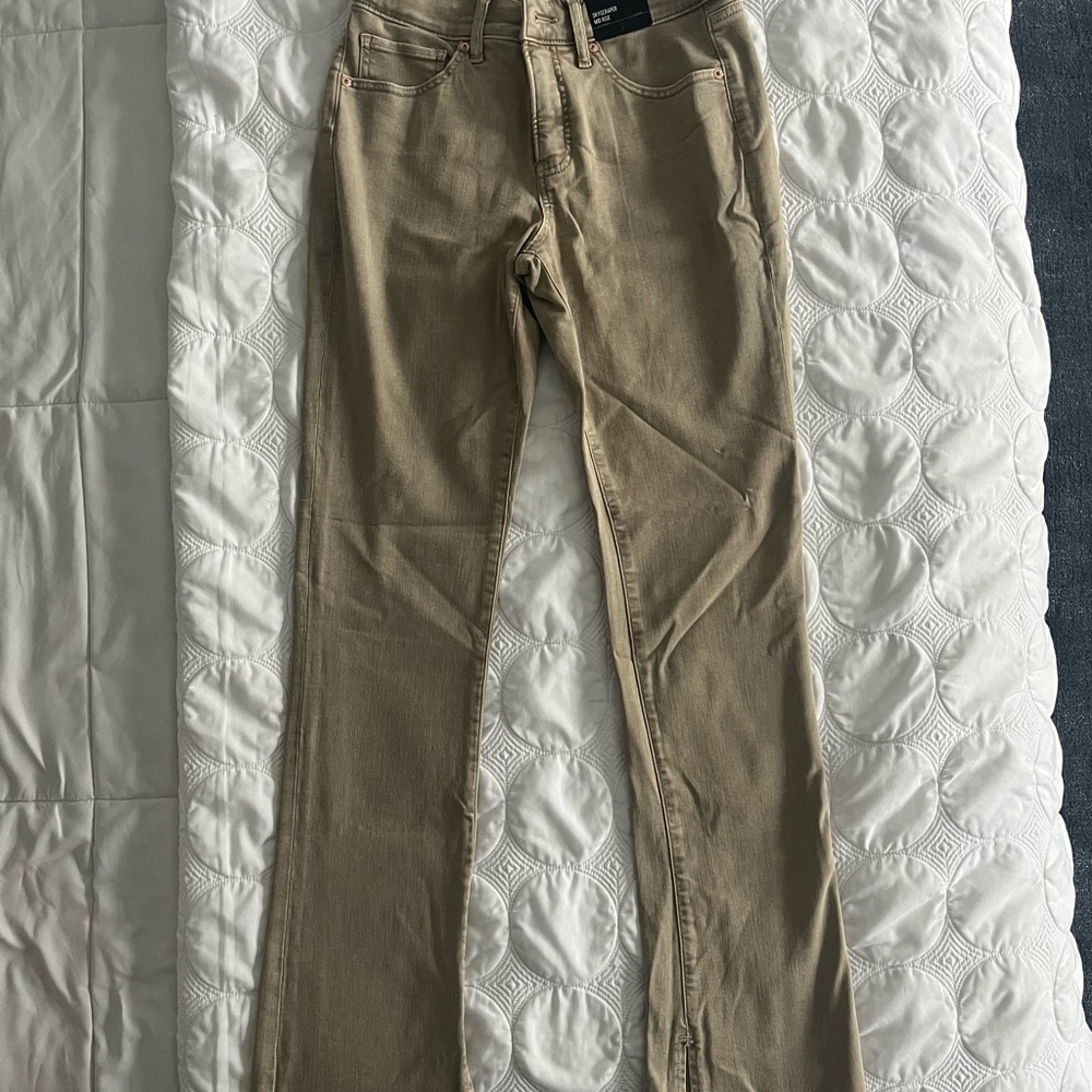 Express Khaki Mid-Rise Skyscraper Jeans, 4R